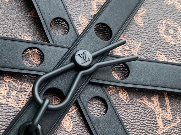 Cheap LOUIS VUITTON WHEEL BOX 0810